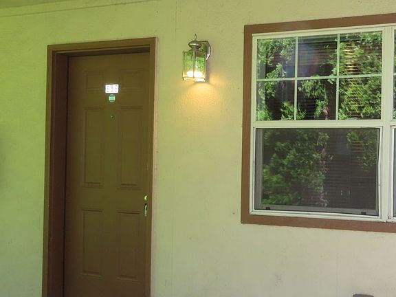 2nd image of 659 W 11th Aly #659