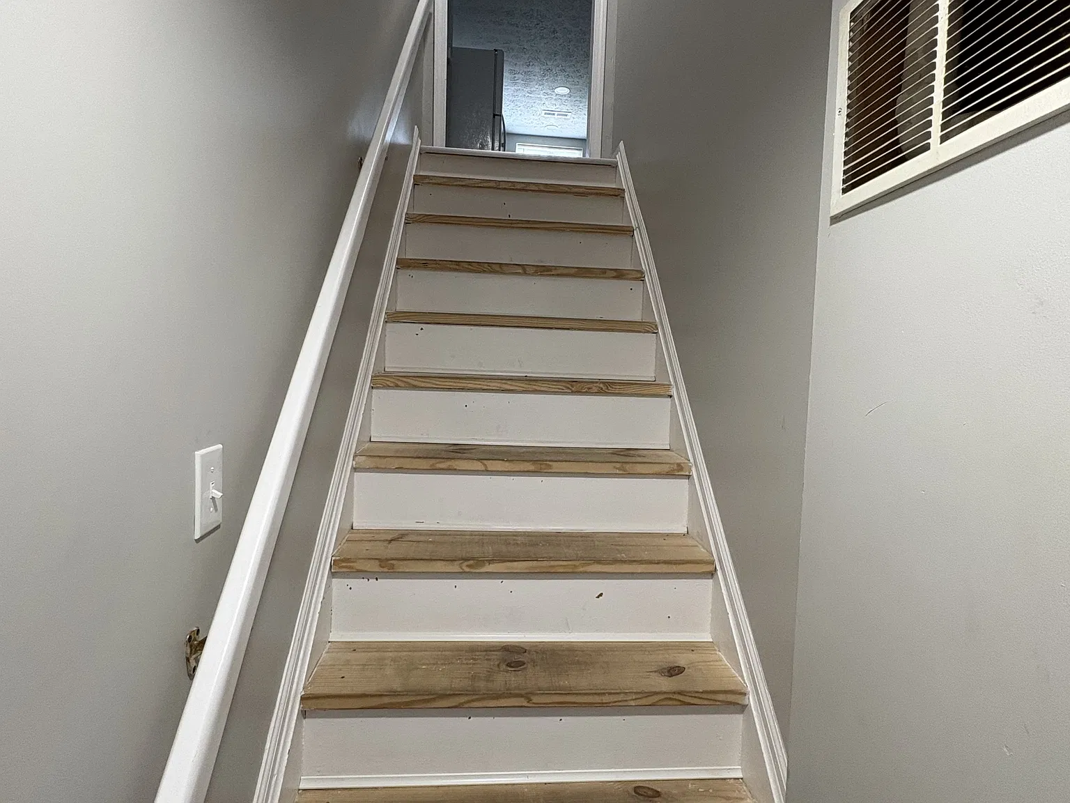 2573 Birk Drive - B — Photo 2