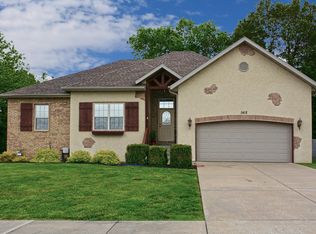 1412 S Casa Grande Ave, Springfield, MO 65802
