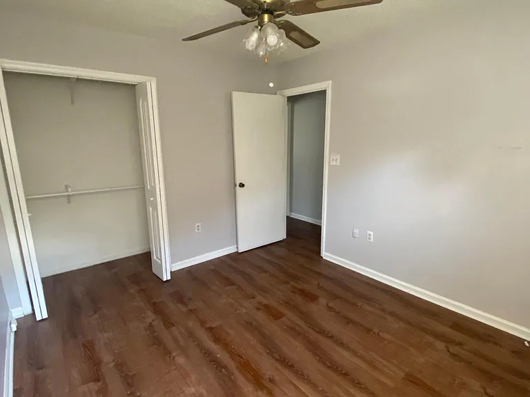 8232 Meadowdale Ln — Photo 36