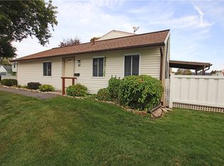 97 Windsorshire Dr, Rochester, NY 14624