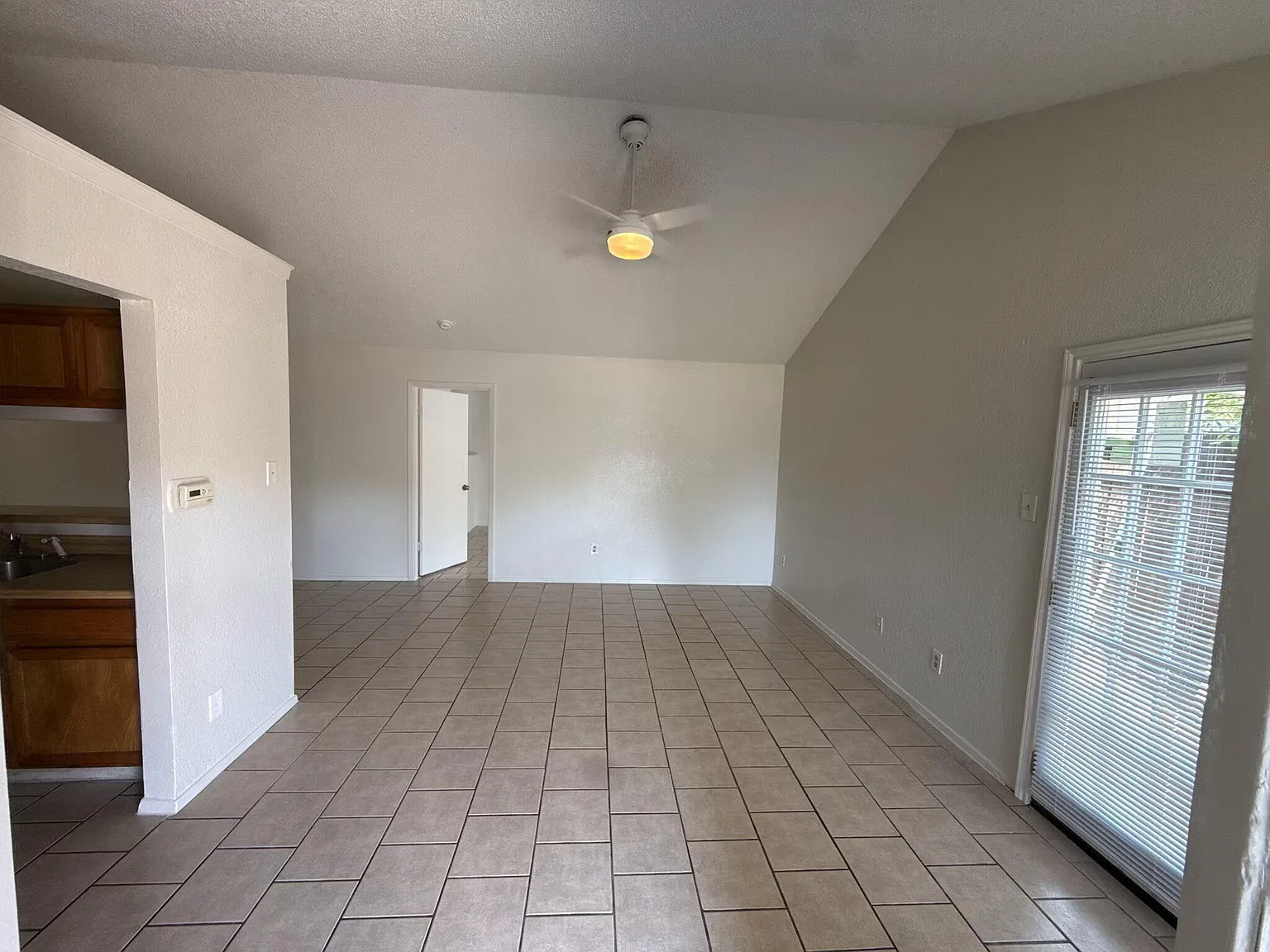 2 bed, 2.0 bath, 1777 sqft, $1,450 — Photo 2