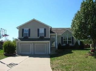 1532 NE Jade St, Lees Summit, MO 64086