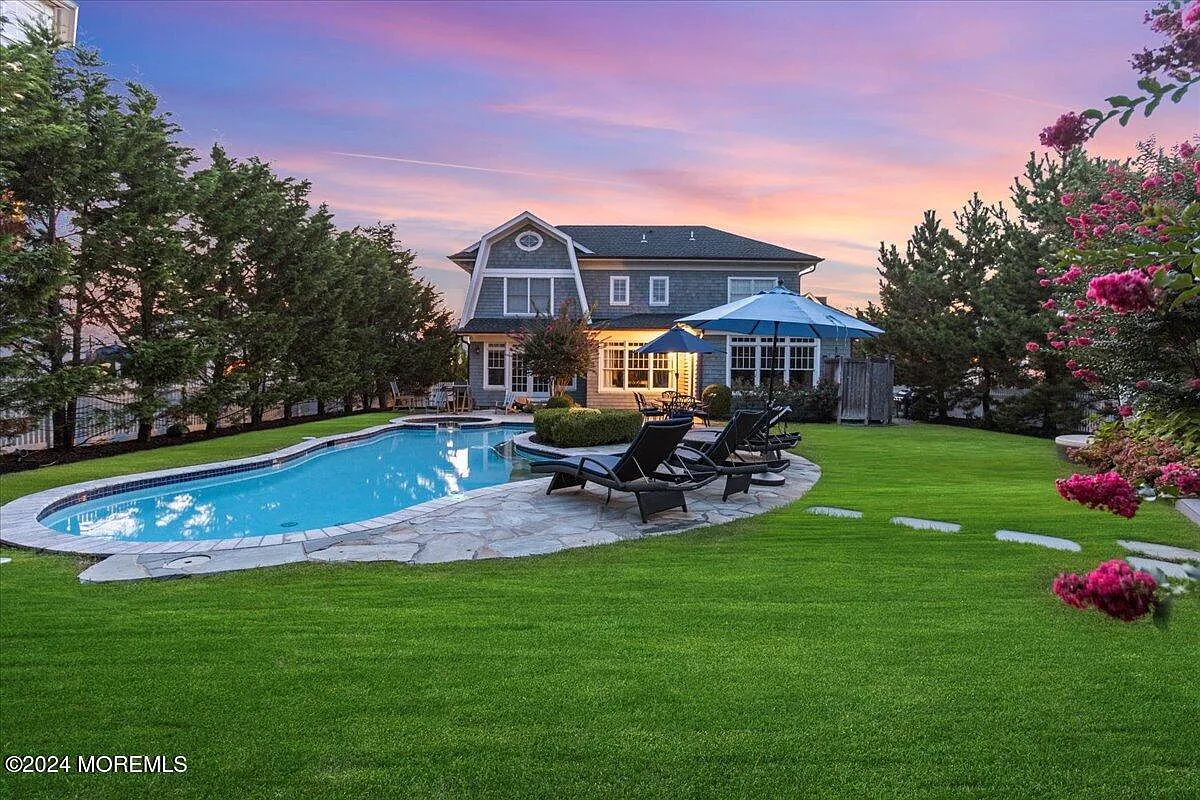 1123 Barnegat Ln photo 1