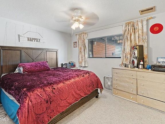 5th image of 2935 W Port Royale Ln
