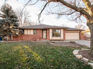 137 W Brazos Dr, Goddard, KS 67052