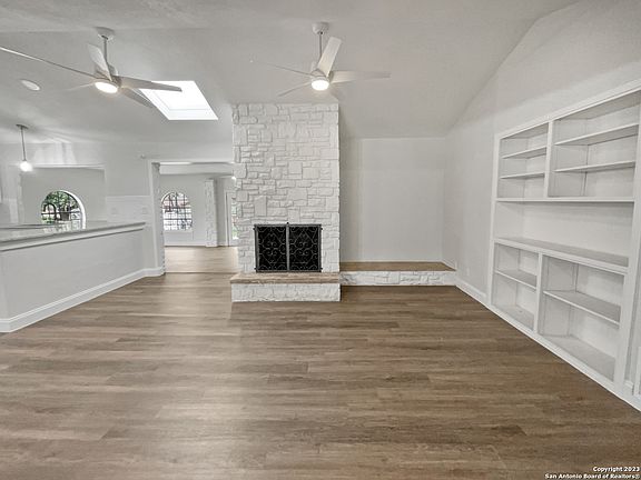 3rd image of 10806 TIOGA DR
