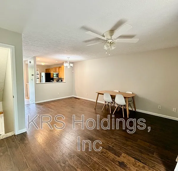503 Barrington Way — Photo 5