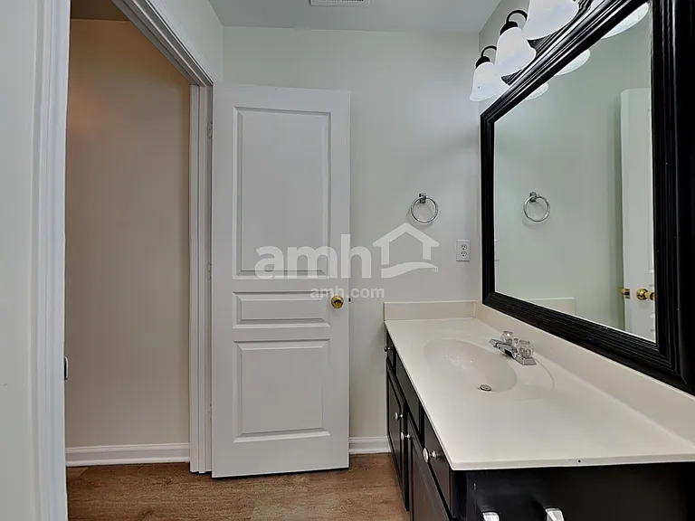 10607 Secret Garden Ln — Photo 17