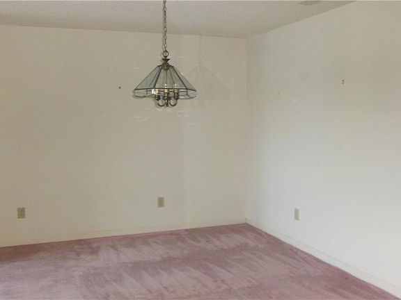 5th image of 4233 Hatton Point Ln #32