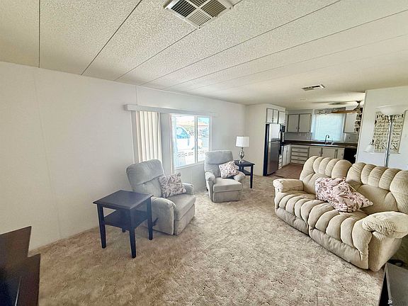 5th image of 3434 S Castle Dr
