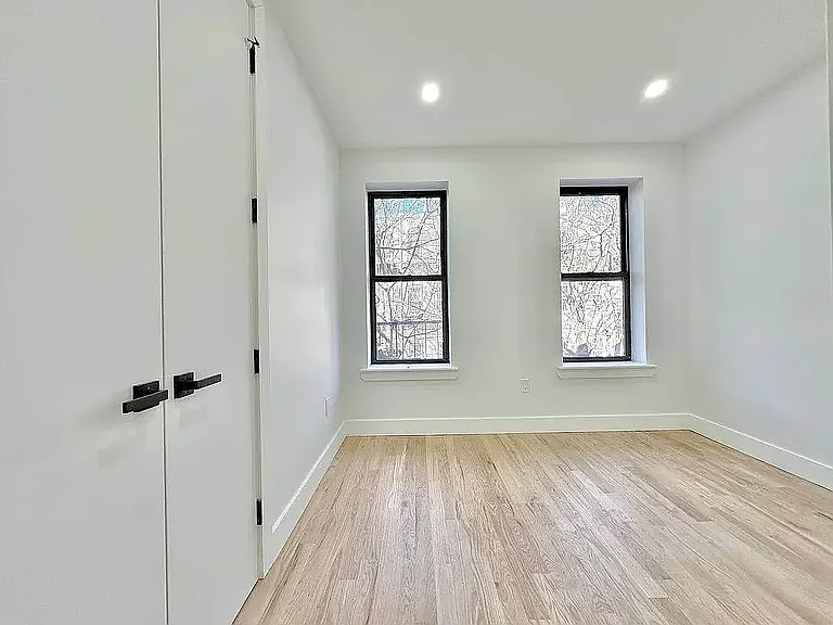 860 Hart St #1E — Photo 2