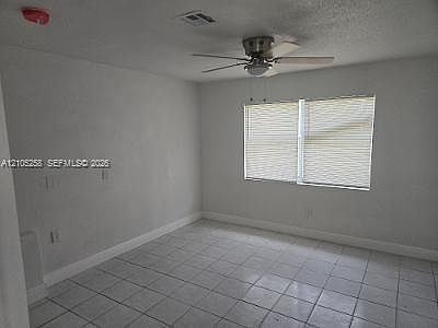 4th image of 2208 Garfield St #B