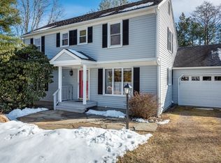 48 Hunters Hill Cir, Amherst, MA 01002