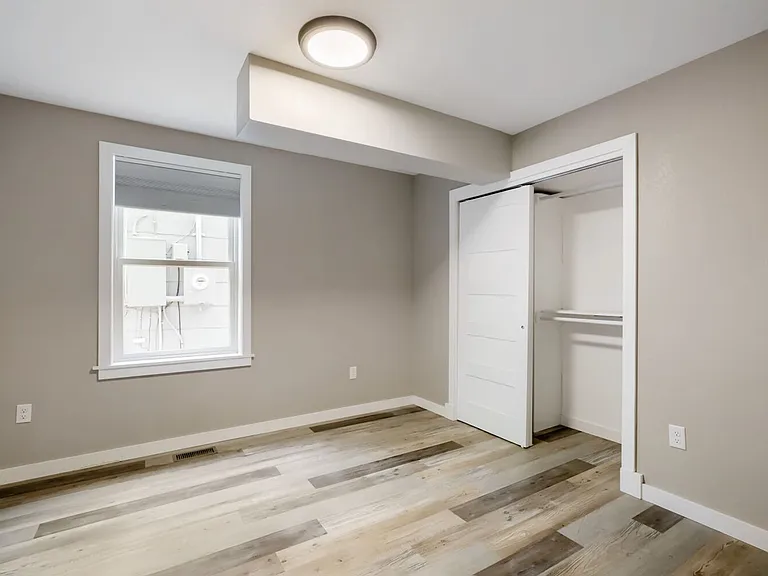 805 La Farge Ave — Photo 9