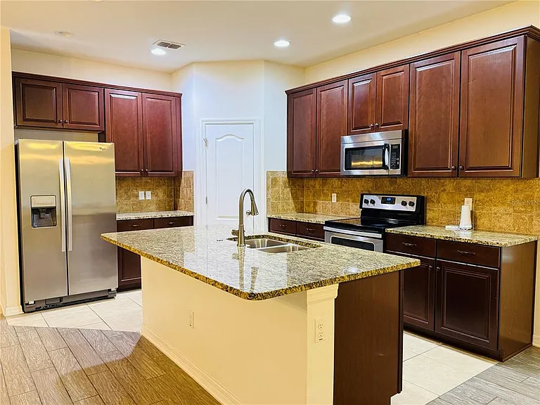 5923 Cypress Hill Rd — Photo 6
