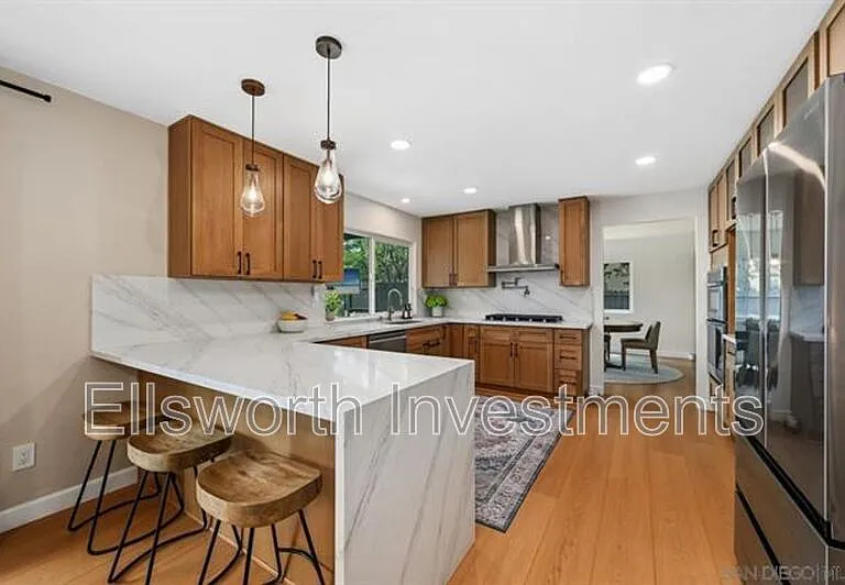 1225 Fallbrook Ct — Photo 5