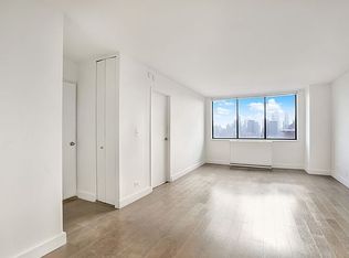 300 Mercer St APT 28I, New York, NY 10003