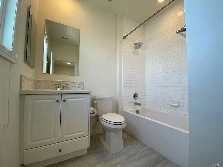 UPSTAIR GUEST BATHROOM 1