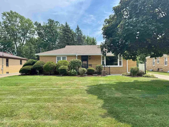 161 Hawkinson Ave, Galesburg, IL 61401