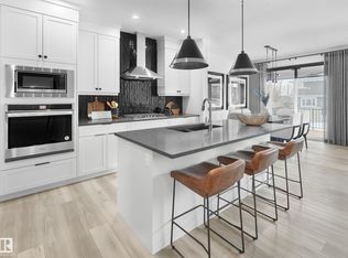 3926 Chrustawka Pl SW, Edmonton, AB T6W 5K6