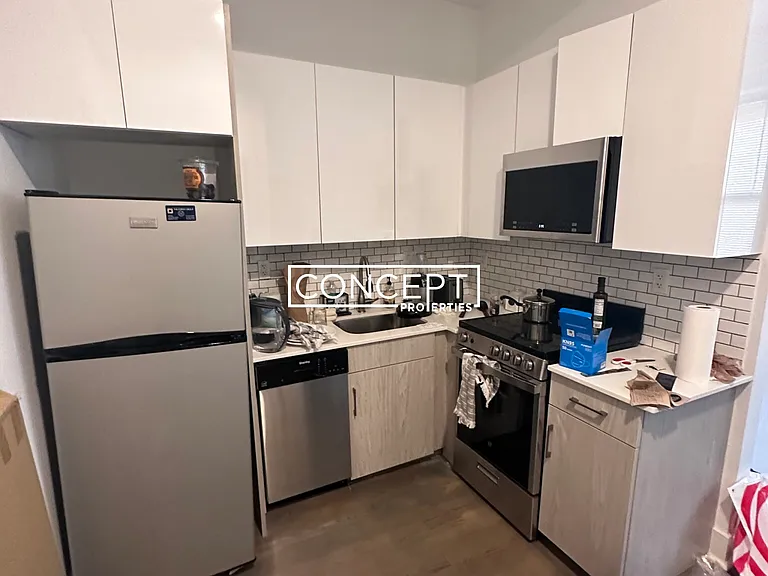 11 Queensberry St #4CP — Photo 1