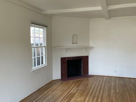 4th image of 246 Dalton St