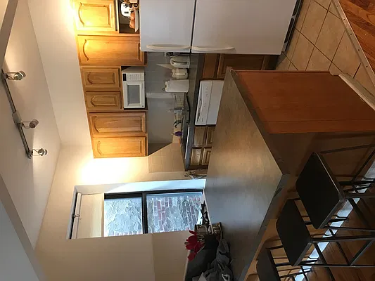Rented by Chartwell Manhattan Realty | media 6