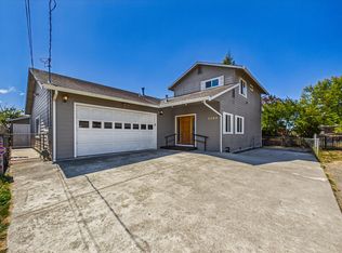 3260 Tremont St, Eureka, CA 95501
