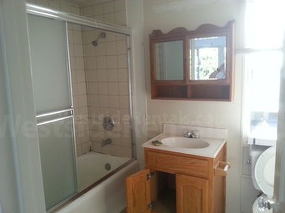 5th image of 981 S Wilton Pl APT 4