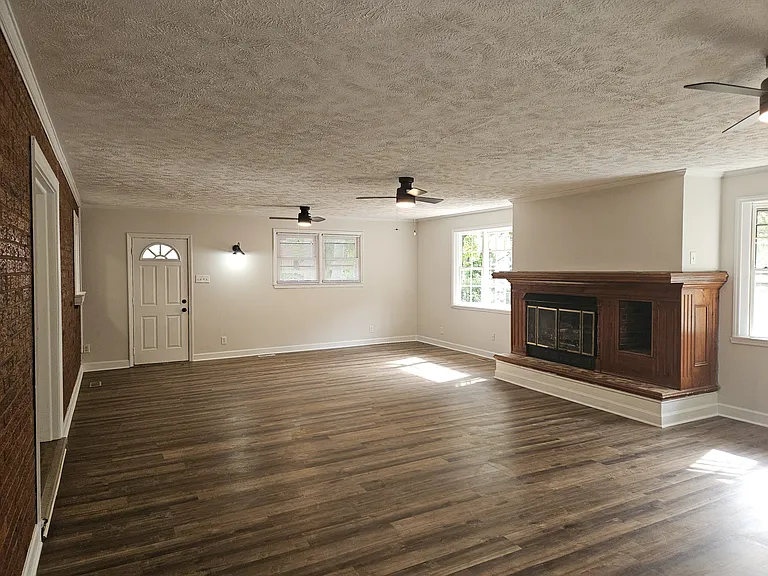 853 Shannon Dr — Photo 12