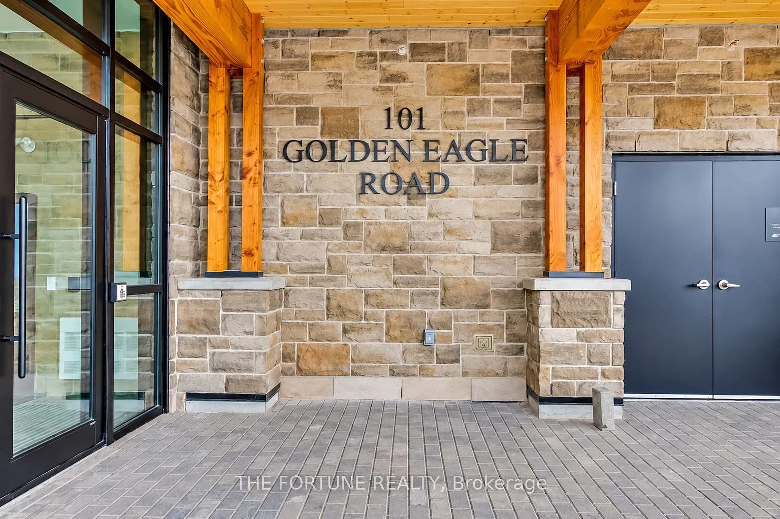 101 Golden Eagle Rd — Photo 1
