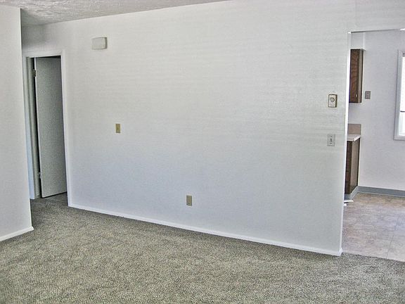 3rd image of 1740 Fife Ave