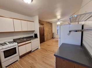 907 W George St, Chicago, IL 60657