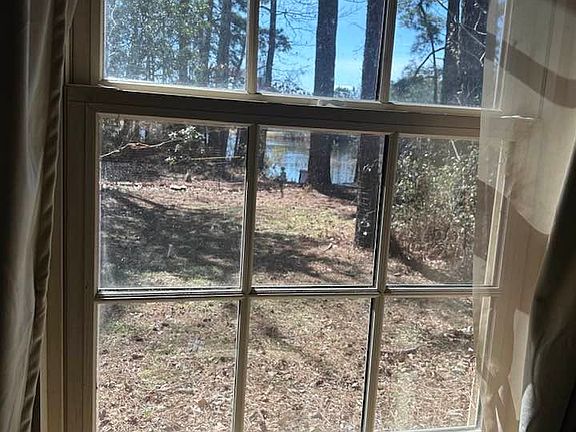 2nd image of 115 W Mobile Rd #2
