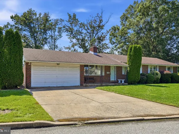 409 Wall St, Gibbstown, NJ 08027