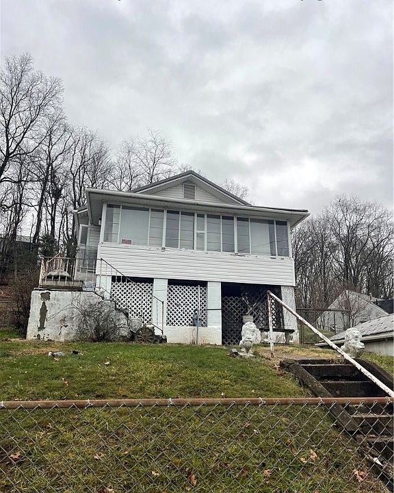 1st image of 817 Amity Dr