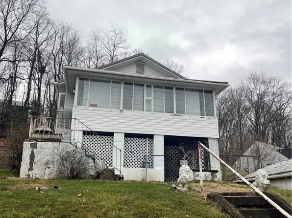 817 Amity Dr, Charleston, WV 25302