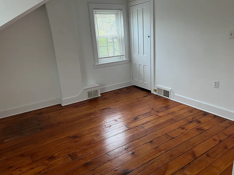 1002 Lamberton St #2 — Photo 12
