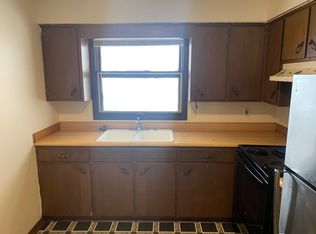 1912 A Ave NE APT A, Cedar Rapids, IA 52402