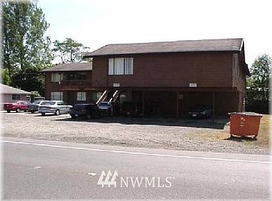 1st image of 220 Emerson Street