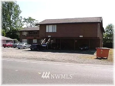 220 Emerson Street photo 1