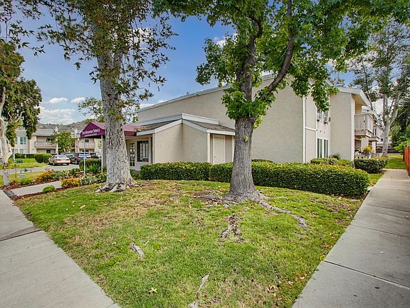 2nd image of 512 Sandalwood Pl