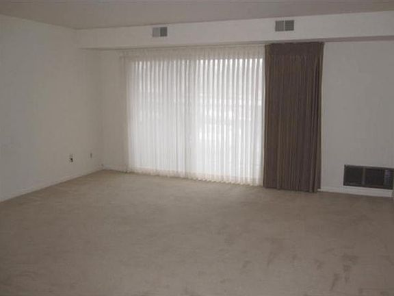 4th image of 6165 E Innkeepers Ct #80