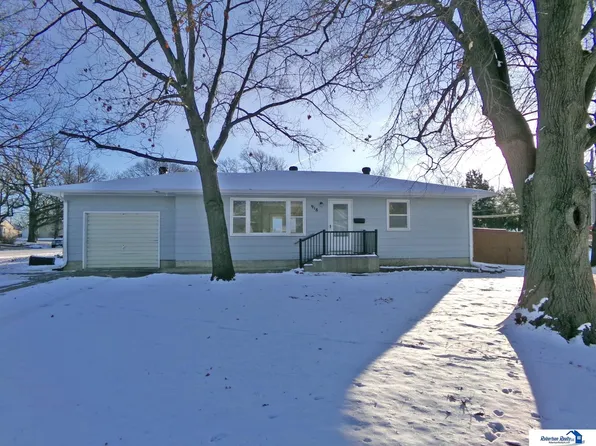 918 N 12th St, Beatrice, NE 68310