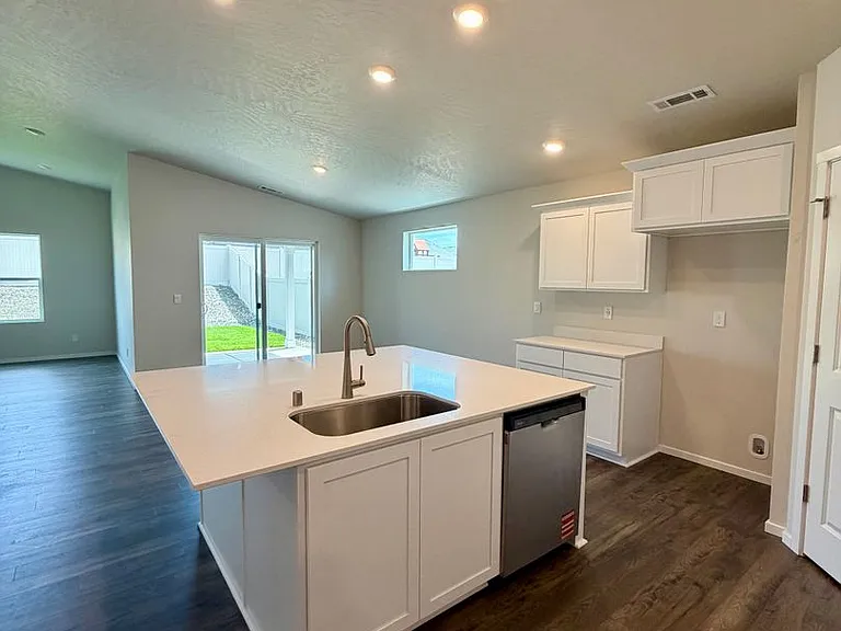6105 Road 115 — Photo 9