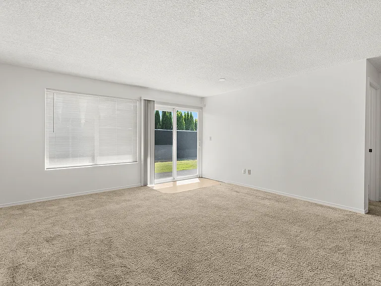 Experience a bright and airy living space with direct access to outdoor scenery. Experience a bright and airy living space with direct access to outdoor scenery.