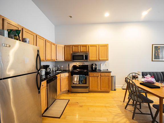 4th image of 1528 Brown St #1