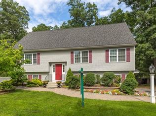 9 Edgewood Ter, North Reading, MA 01864