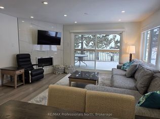 32 Deerhurst Greens #105, Huntsville, ON P1H 1A9